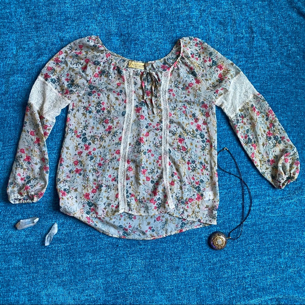 Floral Vintage-y Blouse